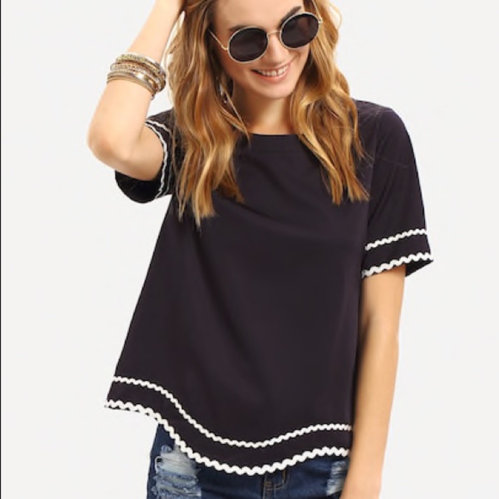 SHEIN  Waved Print Trim Short Sleeve Blouse